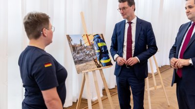 Ministerpräsident Wüst dankt nordrhein-westfälischen Helfern für Erdbebeneinsatz in der Türkei und Syrien
