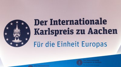 Präsident Wolodymyr Selenskyj und das ukrainische Volk erhalten den Karlspreis 2023