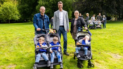 Ministerpräsident Wüst trifft Ehrenpatenkinder und ihre Familien