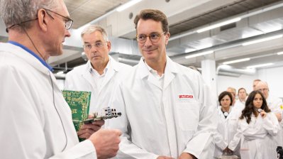Ministerpräsident Hendrik Wüst besucht das Unternehmen Beckhoff Automation in Verl