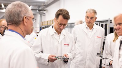 Ministerpräsident Hendrik Wüst besucht das Unternehmen Beckhoff Automation in Verl