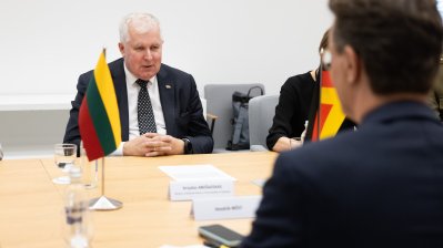 Gespräch mit dem Verteidigungsminister der Republik Litauen, Herrn Arvydas Anasauskas