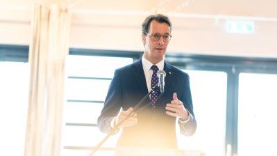 Spatenstich zur Landesgartenschau 2026 durch Ministerpräsident Wüst in Neuss