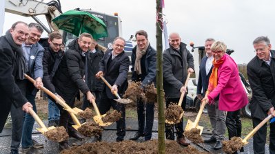 Spatenstich zur Landesgartenschau 2026 durch Ministerpräsident Wüst in Neuss