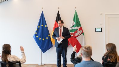 Girls‘ & Boys‘ Day: Schülerinnen und Schüler zu Gast bei Ministerpräsident Wüst