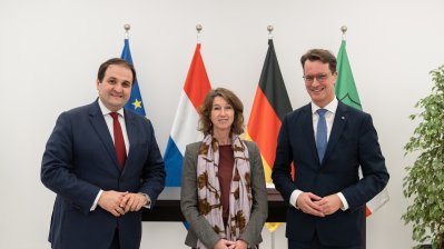 Antrittsbesuch der niederländischen Botschafterin: Ministerpräsident Wüst empfängt Hester Somsen in der Staatskanzlei