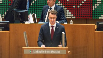 Landtag Nordrhein-Westfalen verabschiedet Haushaltsplan 2025
