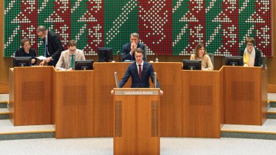 Landtag Nordrhein-Westfalen verabschiedet Haushaltsplan 2025