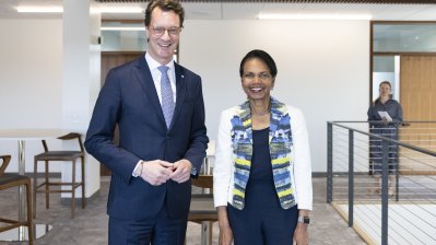 Ministerpräsident Wüst trifft die ehemalige US-Außenministerin und Direktorin der Hoover Institution Condoleezza Rice