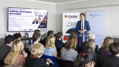 Ministerpräsident Wüst wirbt in den USA für den Justiz-Standort Nordrhein-Westfalen