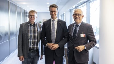 Ministerpräsident Wüst besucht Microsoft-Zentrale in Seattle