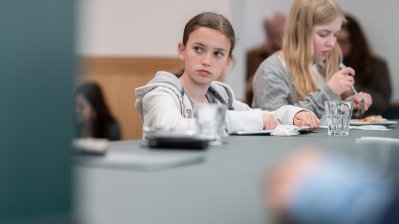 Girls' & Boys' Day: Schülerinnen und Schüler treffen Ministerpräsident Wüst und entdecken IT und Verwaltung