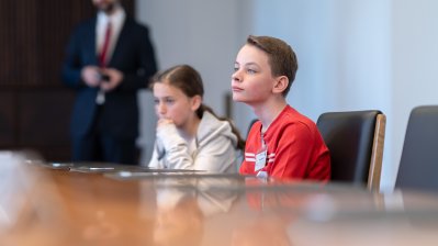 Girls' & Boys' Day: Schülerinnen und Schüler treffen Ministerpräsident Wüst und entdecken IT und Verwaltung