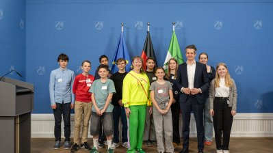 Girls' & Boys' Day: Schülerinnen und Schüler treffen Ministerpräsident Wüst und entdecken IT und Verwaltung