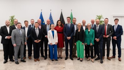Gruppenbild mit dem Ministerpräsidenten und US-Wirtschaftsvertretern