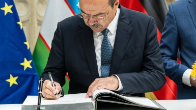 Ministerpräsident Wüst empfängt den Premierminister der Republik Usbekistan Abdulla Aripov