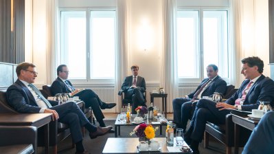 Ministerpräsident Hendrik Wüst empfängt Außenminister Dr. Johann Wadephul