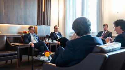 Ministerpräsident Hendrik Wüst empfängt Außenminister Dr. Johann Wadephul
