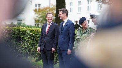 König Willem-Alexander, Bundespräsident Steinmeier und Ministerpräsident Wüst besuchen das 1. Deutsch-Niederländischen Corps