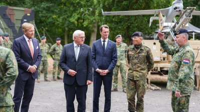 König Willem-Alexander, Bundespräsident Steinmeier und Ministerpräsident Wüst besuchen das 1. Deutsch-Niederländischen Corps