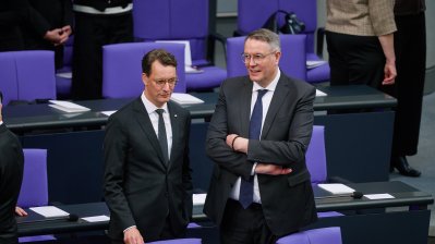 Ministerpräsident Hendrick Wüst ist zu Gast im Bundestag