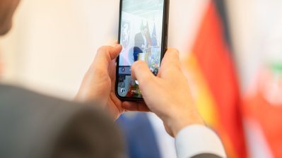 Die Landesregierung lädt zum Iftar-Empfang in die Staatskanzlei ein