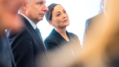 Landesregierung überträgt Tarifergebnis auf Beamte, Richter sowie Versorgungsempfänger