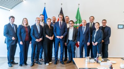 Landesregierung überträgt Tarifergebnis auf Beamte, Richter sowie Versorgungsempfänger