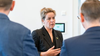 Landesregierung überträgt Tarifergebnis auf Beamte, Richter sowie Versorgungsempfänger