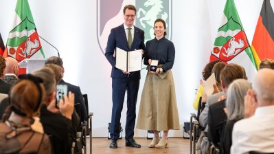 Ministerpräsident Hendrik Wüst verleiht Verdienstorden des Landes Nordrhein-Westfalen an 15 Persönlichkeiten