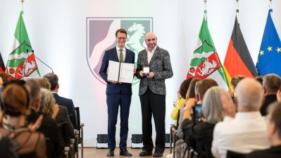 Ministerpräsident Hendrik Wüst verleiht Verdienstorden des Landes Nordrhein-Westfalen an 15 Persönlichkeiten