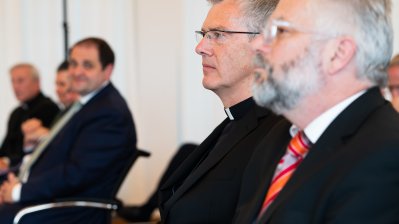 Dr. Heiner Wilmer legt Treueid als künftiger Bischof von Münster ab