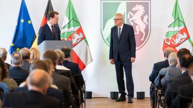 Ministerpräsident Hendrik Wüst verleiht Verdienstorden des Landes Nordrhein-Westfalen an 16 Persönlichkeiten