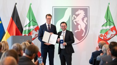 Ministerpräsident Hendrik Wüst verleiht Verdienstorden des Landes Nordrhein-Westfalen an 16 Persönlichkeiten