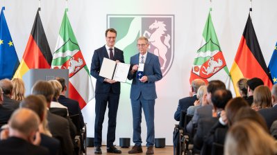 Ministerpräsident Hendrik Wüst verleiht Verdienstorden des Landes Nordrhein-Westfalen an 16 Persönlichkeiten