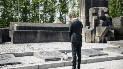 Erinnerung bewahren, Antisemitismus entschlossen bekämpfen: Ministerpräsident Wüst besucht Auschwitz-Birkenau