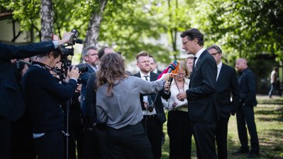 Ministerpräsident Wüst besucht die Internationale Jugendbegegnungsstätte (IJBS) in Oświęcim