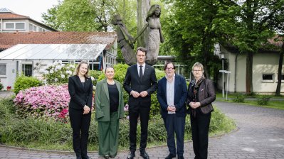 Ministerpräsident Wüst besucht die Internationale Jugendbegegnungsstätte (IJBS) in Oświęcim