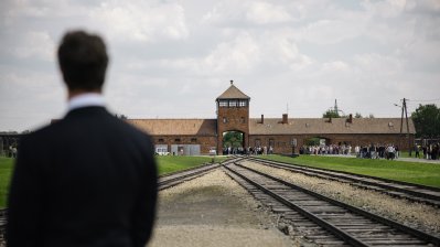 Erinnerung bewahren, Antisemitismus entschlossen bekämpfen: Ministerpräsident Wüst besucht Auschwitz-Birkenau