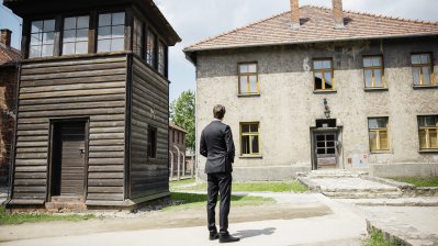 Erinnerung bewahren, Antisemitismus entschlossen bekämpfen: Ministerpräsident Wüst besucht Auschwitz-Birkenau
