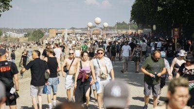 Rundgang auf dem Parookaville Festival am Flughafen Weeze