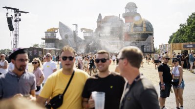Rundgang auf dem Parookaville Festival am Flughafen Weeze
