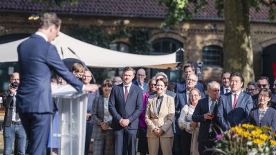 Ministerpräsident Hendrik Wüst empfängt Konsularisches Korps beim Sommerempfang in Warendorf