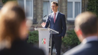 Ministerpräsident Hendrik Wüst empfängt Konsularisches Korps beim Sommerempfang in Warendorf