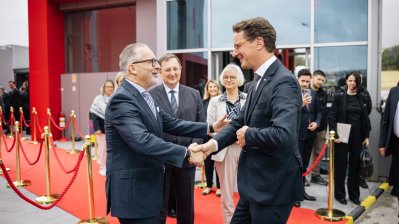 Ministerpräsident Wüst besucht gemeinsam mit dem Henkel-CEO Carsten Knobel das Henkel-Werk in Elmadağ bei Ankara