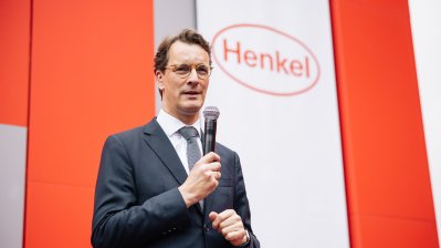 Ministerpräsident Wüst besucht gemeinsam mit dem Henkel-CEO Carsten Knobel das Henkel-Werk in Elmadağ bei Ankara