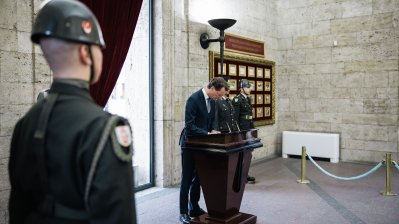 Kranzniederlegung am Atatürk-Mausoleum Anıtkabir