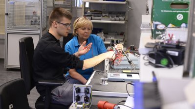 Ministerpräsidentin Hannelore Kraft beim TatKraft-Einsatz in Wuppertal