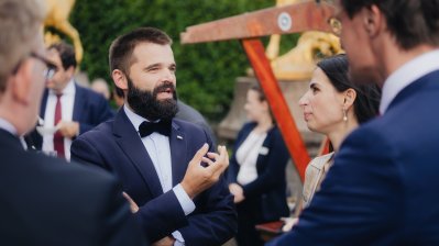 Ministerpräsident Hendrik Wüst empfängt Konsularisches Korps beim Sommerempfang auf Schloss Drachenburg
