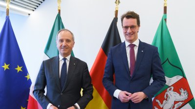 Ministerpräsident Hendrik Wüst trifft den italienischen  Botschafter Armando Varricchio